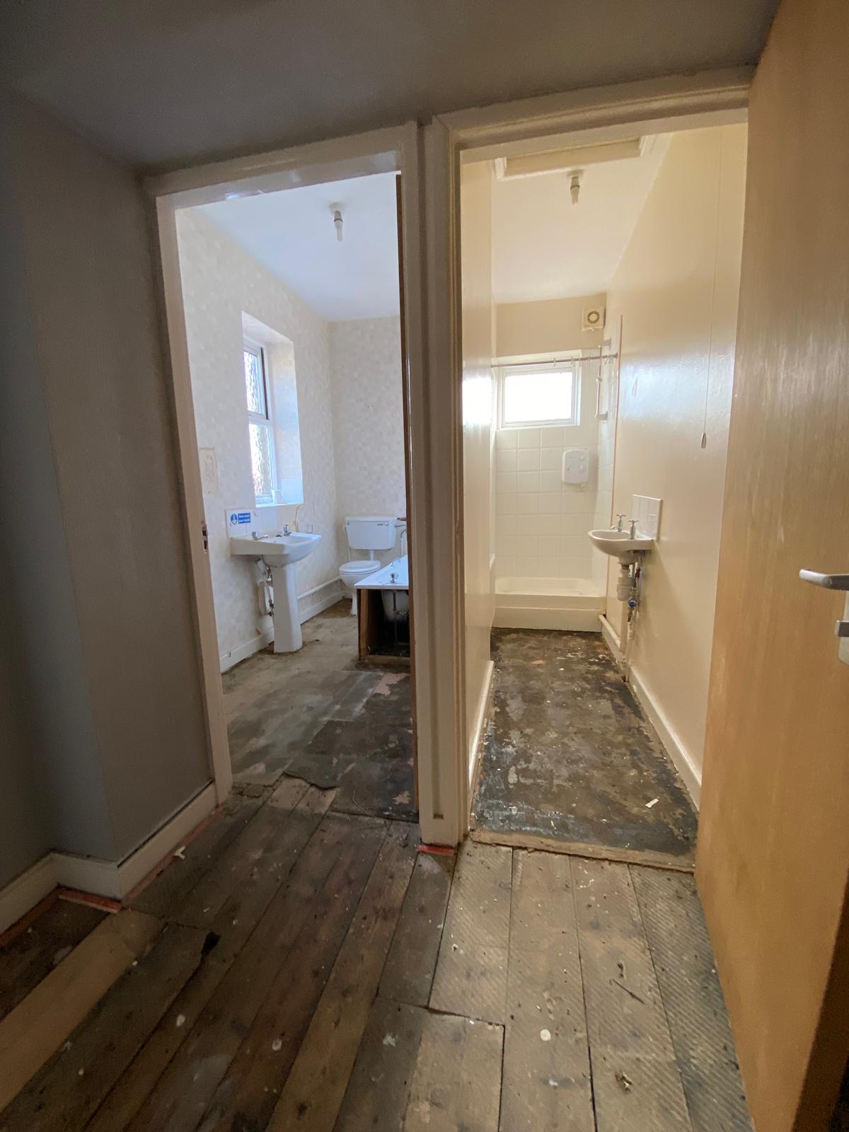 Bathroom before refurbishment