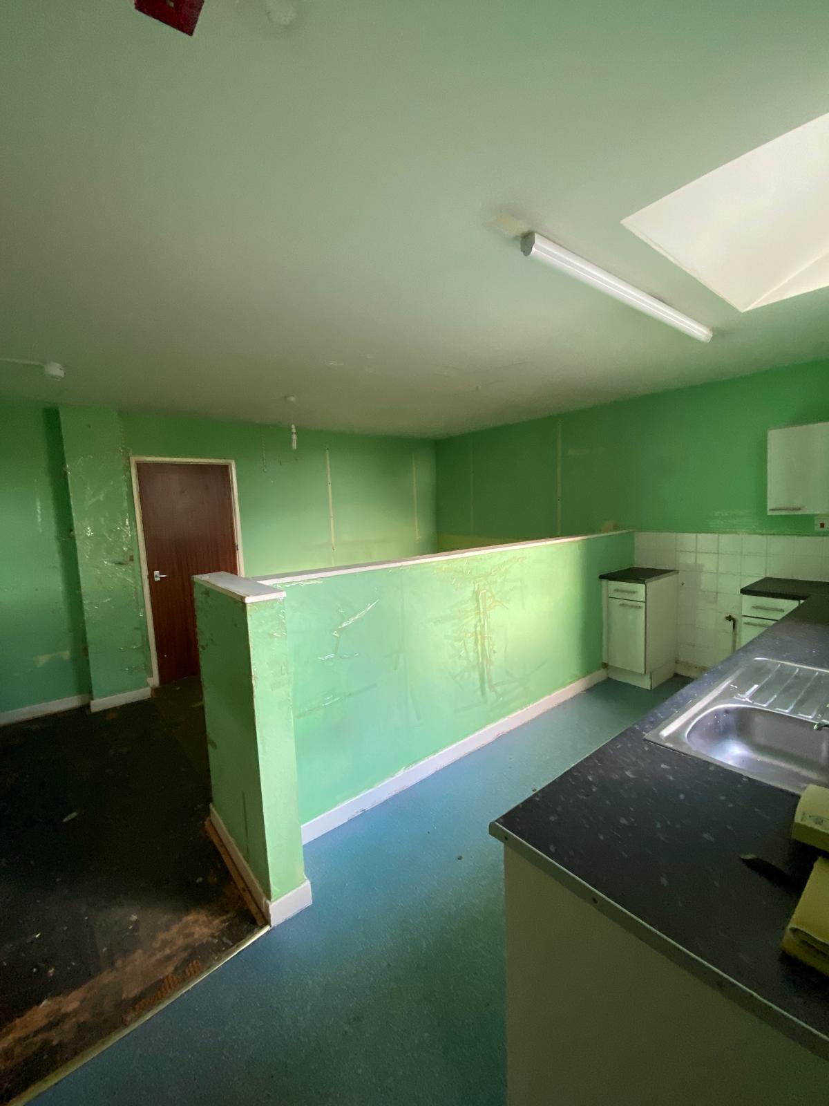 Kitchen before refurbishment